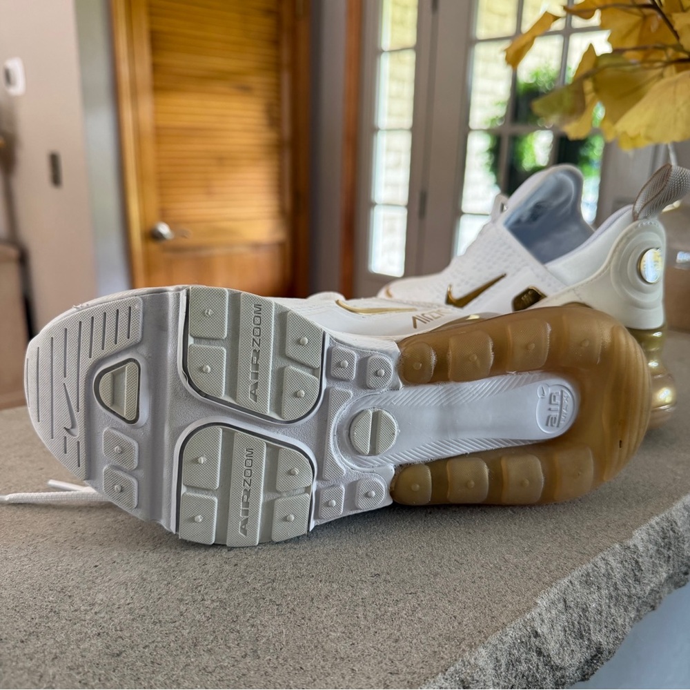 Nike Women’s Air Max 270 — White with Metallic Gold Details - Picture 2 of 6